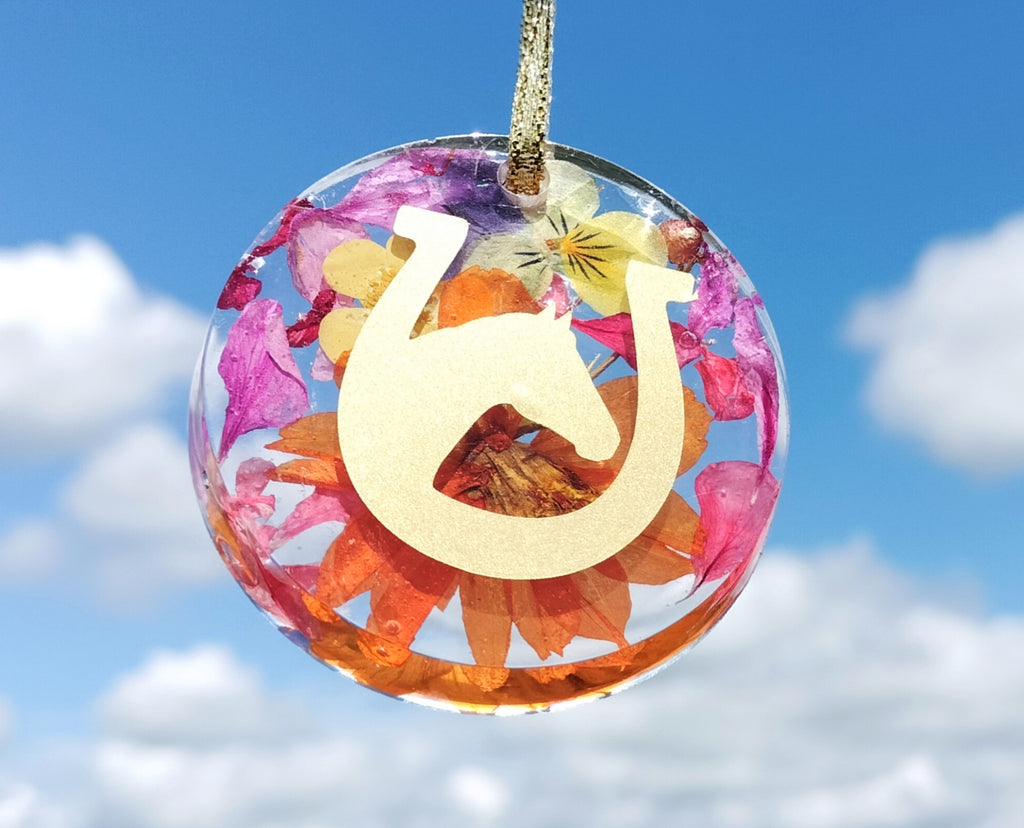 Hanging horse shoe Christmas decorations