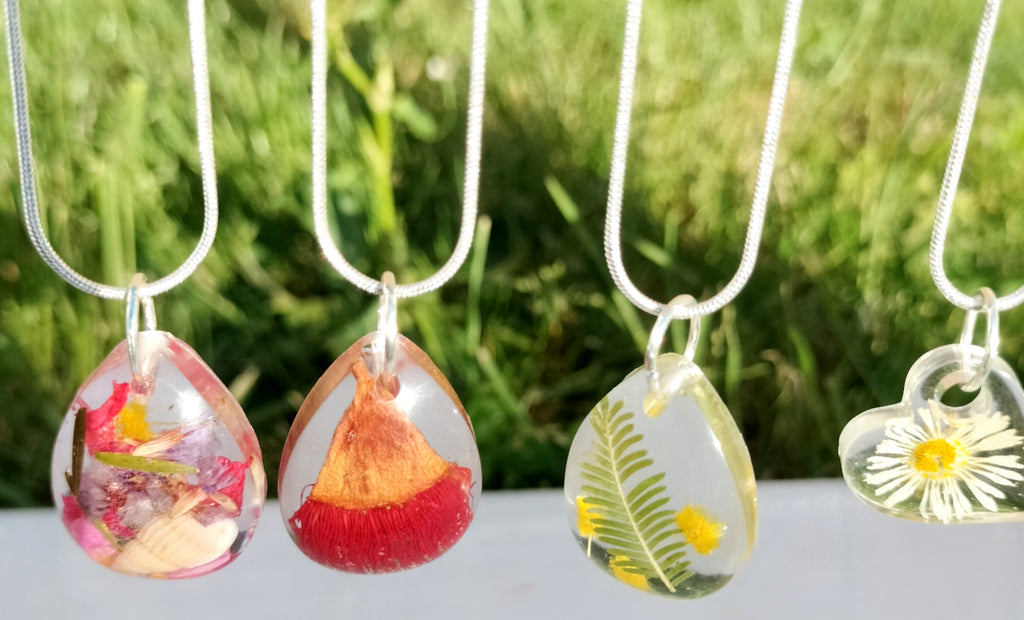 Imperfect necklaces